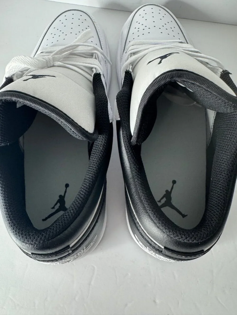 NWB Nike Jordan Air Jordan 1 Low White / Black Sneakers Shoes Men's US 11 EU 45